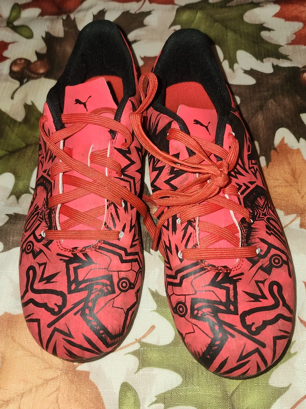 Puma Men’s Red and Black Graphic Athletic Soccer Shoes